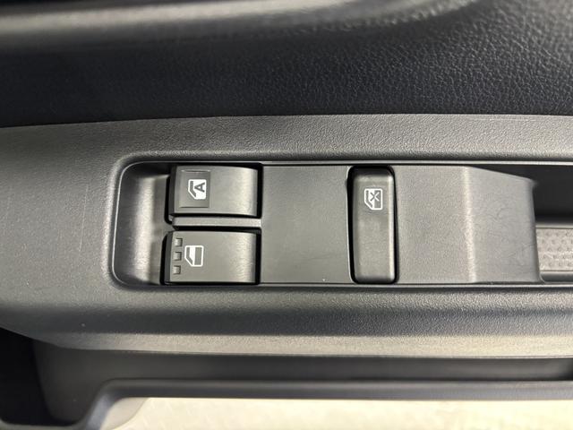 ハイゼットカーゴＤＸＡＭ／ＦＭチューナー　マニュアルエアコン　アクセサリーソケット　電子制御式４ＷＤ　オーバーヘッドシェルフ　フルフラット荷室　ハロゲンヘッドランプ　オートライト機能　キーレスエントリー　スマアシ（長野県）の中古車