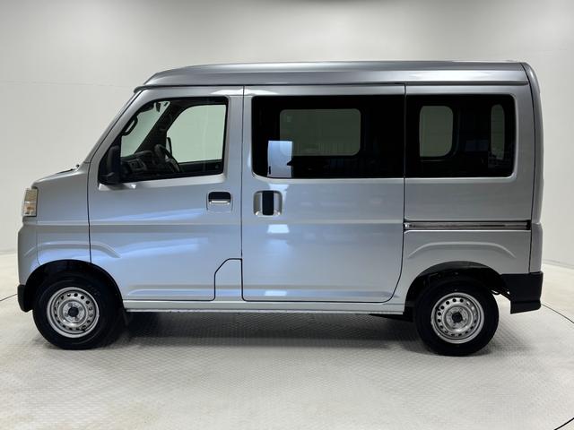ハイゼットカーゴＤＸＡＭ／ＦＭチューナー　マニュアルエアコン　アクセサリーソケット　電子制御式４ＷＤ　オーバーヘッドシェルフ　フルフラット荷室　ハロゲンヘッドランプ　オートライト機能　キーレスエントリー　スマアシ（長野県）の中古車