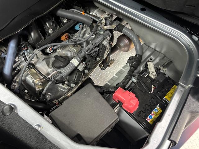 ハイゼットカーゴＤＸＡＭ／ＦＭチューナー　マニュアルエアコン　アクセサリーソケット　電子制御式４ＷＤ　オーバーヘッドシェルフ　フルフラット荷室　ハロゲンヘッドランプ　オートライト機能　キーレスエントリー　スマアシ（長野県）の中古車