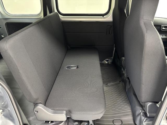 ハイゼットカーゴＤＸＡＭ、ＦＭチューナー　マニュアルエアコン　電子制御式４ＷＤ　両側スライドドア　フルフラット荷室　ハロゲンヘッドランプ　オートライト機能　オーバーヘッドシェルフ　キーレスエントリー　スマアシ（長野県）の中古車