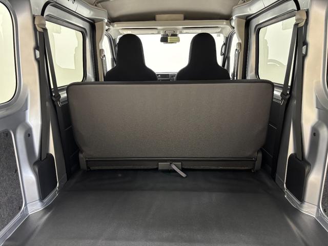 ハイゼットカーゴＤＸＡＭ、ＦＭチューナー　マニュアルエアコン　電子制御式４ＷＤ　両側スライドドア　フルフラット荷室　ハロゲンヘッドランプ　オートライト機能　オーバーヘッドシェルフ　キーレスエントリー　スマアシ（長野県）の中古車