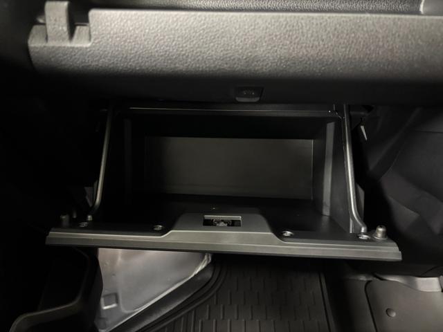 ハイゼットカーゴＤＸＡＭ、ＦＭチューナー　マニュアルエアコン　電子制御式４ＷＤ　両側スライドドア　フルフラット荷室　ハロゲンヘッドランプ　オートライト機能　オーバーヘッドシェルフ　キーレスエントリー　スマアシ（長野県）の中古車