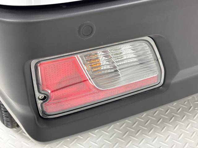 ハイゼットカーゴＤＸＡＭ、ＦＭチューナー　マニュアルエアコン　電子制御式４ＷＤ　両側スライドドア　フルフラット荷室　ハロゲンヘッドランプ　オートライト機能　オーバーヘッドシェルフ　キーレスエントリー　スマアシ（長野県）の中古車