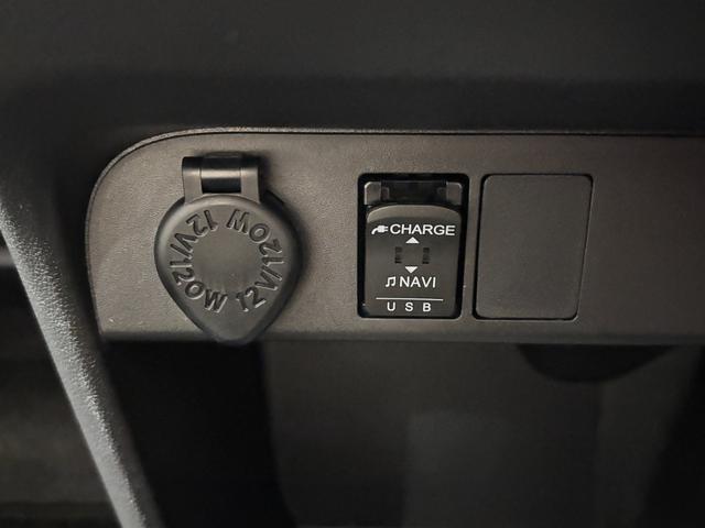 ムーヴキャンバスＧメイクアップリミテッド　ＳＡIIIドラレコ　純正ナビ　パノラマモニター　Ｂｌｕｅｔｏｏｔｈ　フルセグ　ハンズフリー通話　ＵＳＢソケット　両側電動スライドドア　片側シートヒーター　置きラクボックス　ＬＥＤ　オートライト　スマアシ（長野県）の中古車