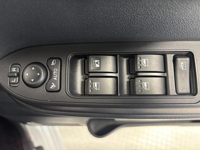 タントカスタムＲＳターボ　ＥＴＣ　純正ナビ　パノラマモニター　Ｂｌｕｅｔｏｏｔｈ　ハンズフリー　フルセグ　ＵＳＢソケット　両側電動スライドドア　ミラクルオープンドア　両側シートヒーター　格納式テーブル　ＬＥＤ　スマアシ（長野県）の中古車