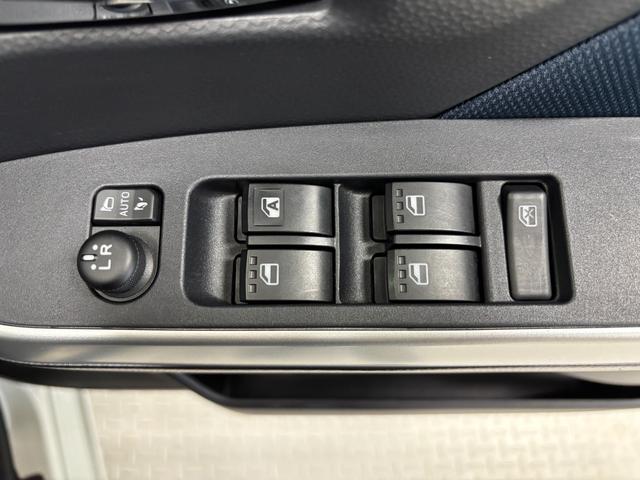 トールカスタムＧ追従機能　ドラレコ　純正ナビ　パノラマモニター　Ｂｌｕｅｔｏｏｔｈ　フルセグ　ハンズフリー通話　ＵＳＢソケット　両側電動スライドドア　両側シートヒーター　格納式テーブル　ＬＥＤ　キーフリー　スマアシ（長野県）の中古車