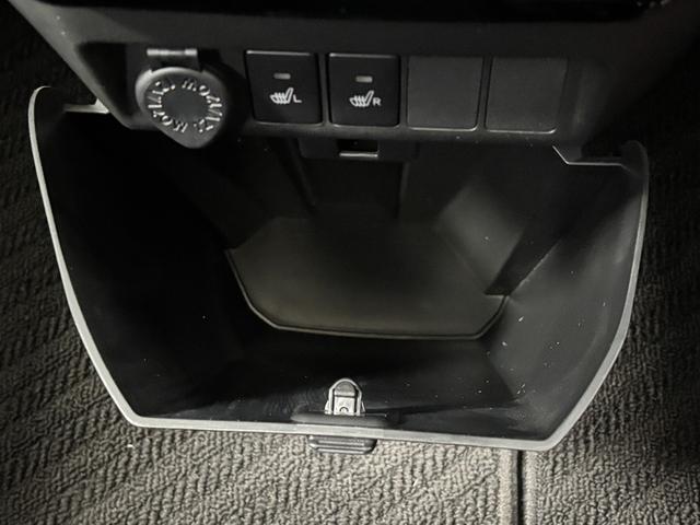 トールカスタムＧ追従機能　ドラレコ　純正ナビ　パノラマモニター　Ｂｌｕｅｔｏｏｔｈ　フルセグ　ハンズフリー通話　ＵＳＢソケット　両側電動スライドドア　両側シートヒーター　格納式テーブル　ＬＥＤ　キーフリー　スマアシ（長野県）の中古車