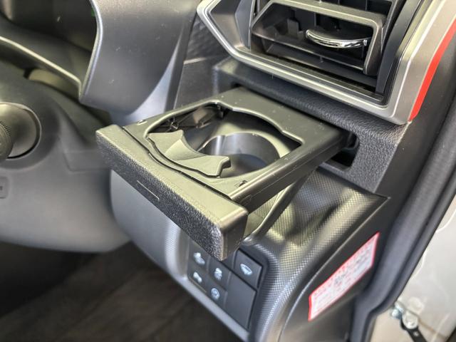 ロッキーＧ追従機能　ディスプレイオーディオ　パノラマモニター　Ｂｌｕｅｔｏｏｔｈ　フルセグ　ハンズフリー通話　ＵＳＢソケット　両側シートヒーター　ＬＥＤヘッドランプ　フォグランプ　キーフリー　スマアシ（長野県）の中古車