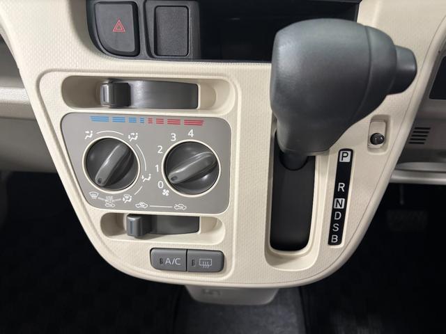 ムーヴL SAIIICDチューナー USBソケット マニュアルエアコン 運転席側シートヒーター 収納付きアームレスト ハロゲンヘッドランプ 電動格納ミラー コーナーセンサー キーレスエントリー スマアシ(長野県)の中古車