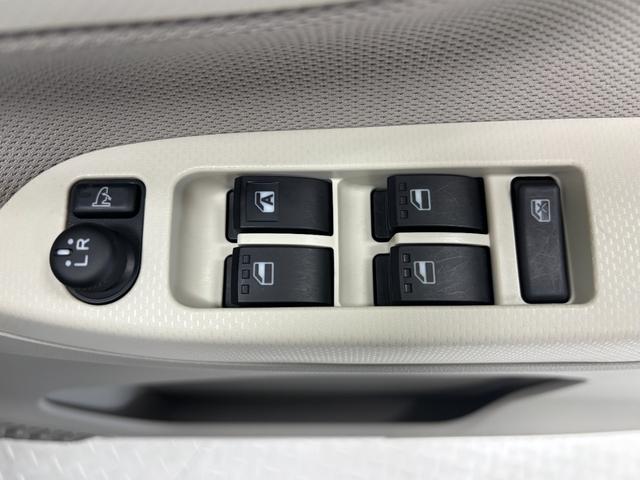 ムーヴL SAIIICDチューナー USBソケット マニュアルエアコン 運転席側シートヒーター 収納付きアームレスト ハロゲンヘッドランプ 電動格納ミラー コーナーセンサー キーレスエントリー スマアシ(長野県)の中古車