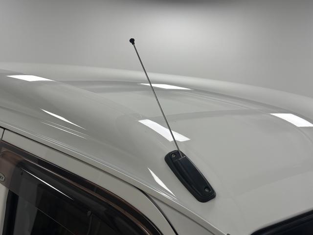 ハイゼットカーゴDX SAIIIETC AM・FMチューナー マニュアルエアコン パートタイム4WD フルフラット荷室 オーバーヘッドシェルフ ショッピングフック 両側スライドドア 両側パワーウィンドゥ ハロゲン キーレス スマアシ(長野県)の中古車