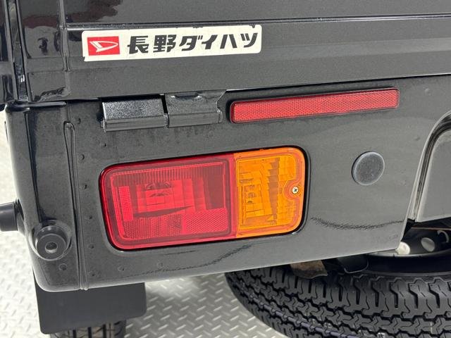 ハイゼットトラックスタンダード　４ＷＤ　４ＡＴＣＤチューナー　マニュアルエアコン　４ＡＴ　パートタイム４ＷＤ　アクセサリーソケット　ハロゲンヘッドランプ　オートライト機能　ショッピングフック　ゲートプロテクター（長野県）の中古車