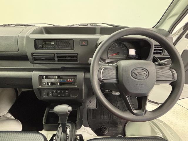 ハイゼットトラックスタンダード　農用スペシャルＡＭ・ＦＭチューナー　マニュアルエアコン　電子制御式４ＷＤ　アクセサリーソケット　ハロゲンヘッドランプ　オートライト機能　ショッピングフック　アッパートレイ　ＬＥＤ大型荷台作業灯（長野県）の中古車