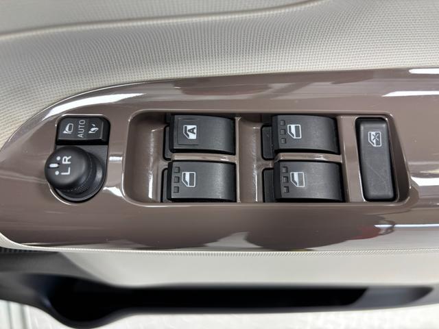 ムーヴキャンバスＸリミテッドメイクアップ　ＳＡII純正ナビ　パノラマモニター　Ｂｌｕｅｔｏｏｔｈ　フルセグ　ハンズフリー通話　ＵＳＢソケット　両側電動スライドドア　置きラクボックス　ステアリングスイッチ　電動格納ミラー　キーフリー　スマアシ（長野県）の中古車