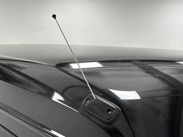 ハイゼットカーゴDXオーディオレス マニュアルエアコン アクセサリーソケット 両側スライドドア 電子制御式4WD フルフラット荷室 ハロゲンヘッドランプ オートライト機能 キーレスエントリー スマアシ(長野県)の中古車