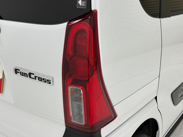 タントファンクロスターボ　ｅｃｏ　ＩＤＬＥ非装着車ターボ　ドラレコ　ＥＴＣ　追従機能　エンスタ　純正ナビ　バックカメラ　Ｂｌｕｅｔｏｏｔｈ　フルセグ　ＨＤＭＩ、ＵＳＢソケット　両側電動スライドドア　両側シートヒーター　ＬＥＤ　キーフリー　スマアシ（長野県）の中古車