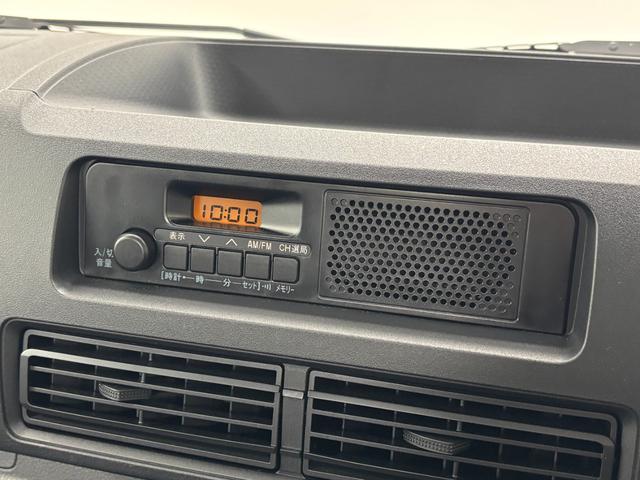 ハイゼットトラック 中古車 スタンダード　農用スペシャル　５ＭＴ　４ＷＤＭＴ５　ＡＭ．ＦＭチューナー　マニュアルエアコン　ＬＥＤ大型荷台作業　アクセサリーソケット　パートタイム４ＷＤ　ハロゲンランプ　オートライト　板バネ４枚　衝突回避