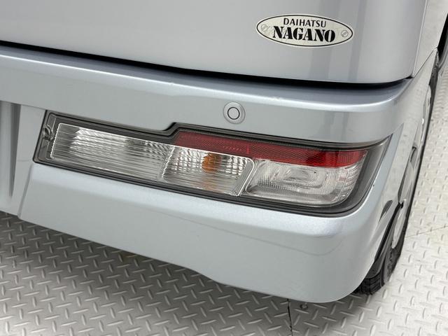 ハイゼットカーゴクルーズターボSAIIIターボ MT5 ETC 純正ナビ Bluetooth フルセグ マニュアルエアコン オーバーヘッドシェルフ フルフラット荷室 パートタイム4WD 電動格納ミラー LED キーレスエントリー 衝突回避(長野県)の中古車