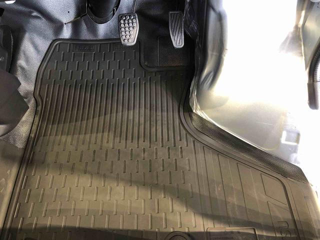 ハイゼットカーゴＤＸ４ＷＤ　ＡＭ／ＦＭラジオ　　マニュアルエアコン　パワーステアリング　パワードアロック　キーレスエントリー　衝突被害軽減システム　横滑り防止機能　アイドリングストップ　オートライト　ＡＢＳ（長野県）の中古車