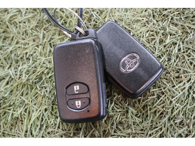 ヴィッツジュエラ認定中古車　純正７インチナビ　バックカメラ　ＥＴＣ　ドライブレコーダー　ステアリングスイッチ　キーフリーシステム　ＬＥＤヘッドライト　オートエアコン　オートライト　社外１４インチアルミホイール（香川県）の中古車