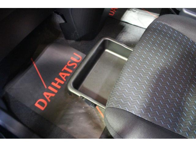 トールカスタムＧ　ターボ認定中古車　９インチディスプレイオーディオ　バックカメラ　ステアリングスイッチ　ＬＥＤヘッドライト　キーフリーシステム　両側パワースライドドア　オートエアコン　オートライト　アイドリングストップ（香川県）の中古車