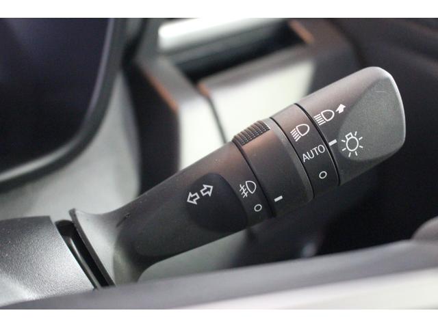 トールカスタムＧ　ターボ認定中古車　９インチディスプレイオーディオ　バックカメラ　ステアリングスイッチ　ＬＥＤヘッドライト　キーフリーシステム　両側パワースライドドア　オートエアコン　オートライト　アイドリングストップ（香川県）の中古車