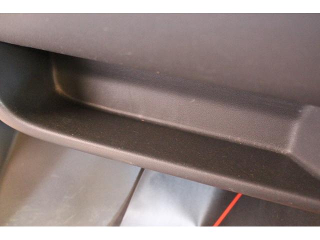ハイゼットカーゴクルーズ認定中古車　ＡＴ車　キーレスエントリー　ラジオ　両側スライドドア　ハロゲンヘッドライト　電動格納ミラー　ドアバイザー　マニュアルエアコン　リヤワイパー　最大積載量３５０Ｋｇ　パワーステアリング（香川県）の中古車