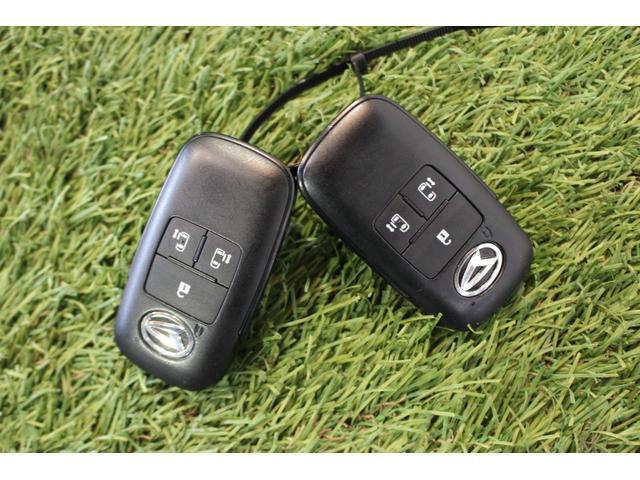 タントファンクロスターボ認定中古車　ＣＶＴ　９インチディスプレイオーディオ　ＥＴＣ　ドライブレコーダー　バックモニター　シートヒーター　スマートアシスト　両側パワースライドドア　キーフリーシステム　電動格納ミラー（香川県）の中古車