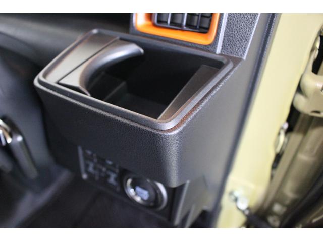 タントファンクロス認定中古車　ＣＶＴ　９インチディスプレイオーディオ　バックモニター　キーフリーシステム　シートヒーター　両側パワースライドドア　ステアリングスイッチ　オートエアコン　オートライト　ＬＥＤヘッドライト（香川県）の中古車