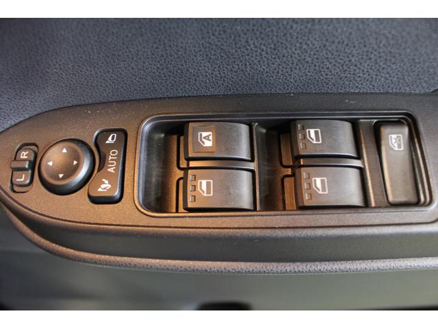 タントファンクロス認定中古車　ＣＶＴ　９インチディスプレイオーディオ　バックモニター　キーフリーシステム　シートヒーター　両側パワースライドドア　ステアリングスイッチ　オートエアコン　オートライト　ＬＥＤヘッドライト（香川県）の中古車