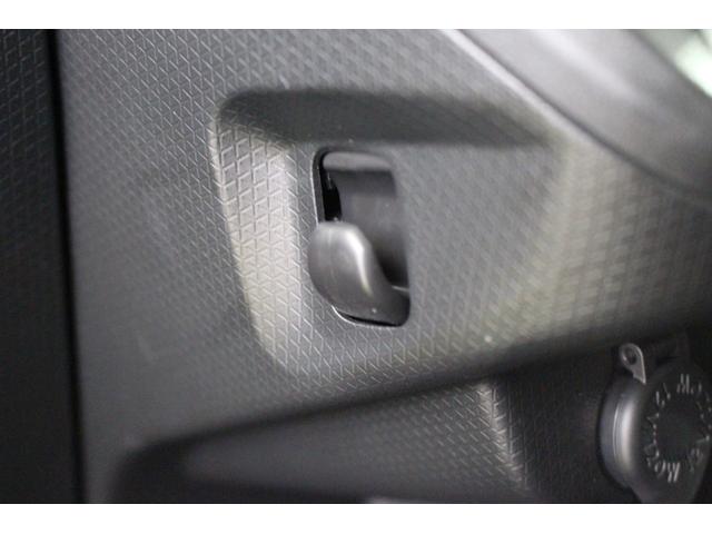 タントファンクロス認定中古車　ＣＶＴ　９インチディスプレイオーディオ　バックモニター　キーフリーシステム　シートヒーター　両側パワースライドドア　ステアリングスイッチ　オートエアコン　オートライト　ＬＥＤヘッドライト（香川県）の中古車