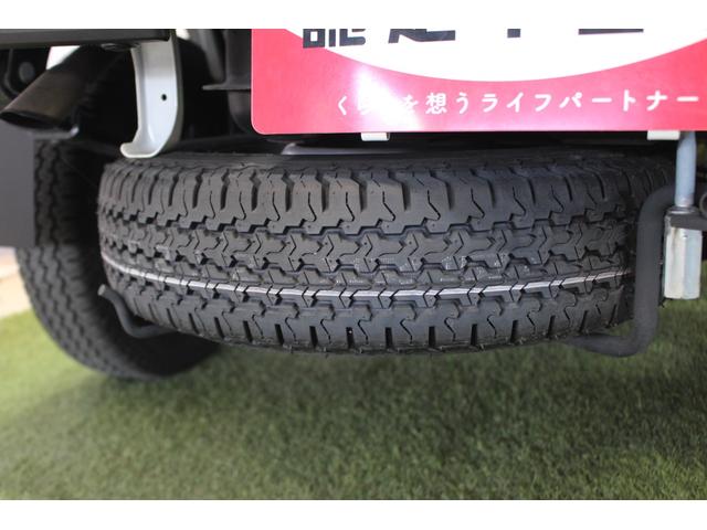 ハイゼットトラックスタンダード認定中古車　ＣＶＴ　ラジオ　マニュアルエアコン　ＬＥＤヘッドライト　オートライト　アイドリングストップ　スマートアシスト　コーナーセンサー　パワーステアリング　ドアバイザー　最大積載量３５０ｋｇ（香川県）の中古車