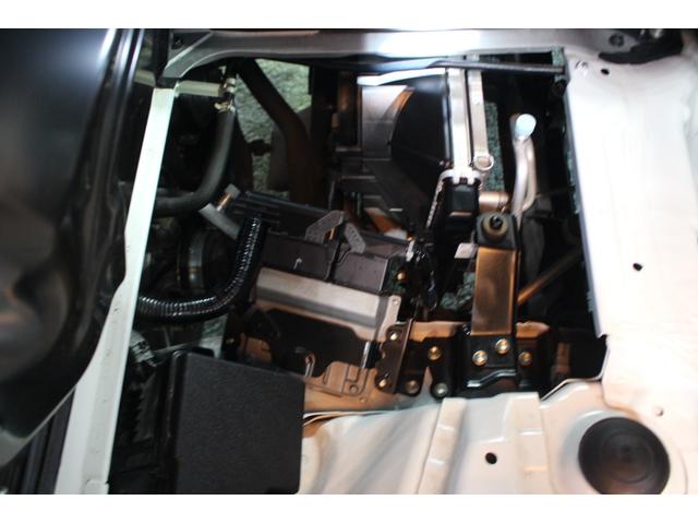 ハイゼットトラックスタンダード認定中古車　ＣＶＴ　ラジオ　マニュアルエアコン　コーナーセンサー　アイドリングストップ　スマートアシスト　オートライト　パワーステアリング　ハロゲンヘッドライト　ドアバイザー　最大積載量３５０ｋｇ（香川県）の中古車