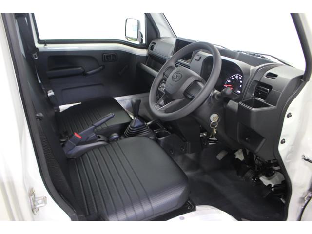 ハイゼットトラックスタンダード　農用スペシャル認定中古車　５速ＭＴ　パートタイム４ＷＤ　マニュアルエアコン　ハロゲンヘッドライト　オートライト　パワーステアリング　スペアタイヤ　アイドリングストップ　最大積載量３５０ｋｇ（香川県）の中古車