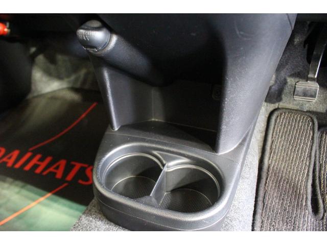 ミラココアココアプラスＧ認定中古車　ＣＶＴ　ナビ　キーフリーシステム　バックカメラ　オートエアコン　ターンシグナル付き電動格納ミラー　ドアバイザー　ハロゲンヘッドライト　パワーウインドウ　パワーステアリング　スペアタイヤ（香川県）の中古車