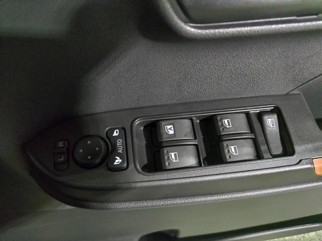 タントファンクロス認定中古車　ＣＶＴ　９インチディスプレイオーディオ　バックカメラ　キーフリーシステム　シートヒーター　ステアリングスイッチ　両側パワースライドドア　助手席側ピラーレス　ＬＥＤヘッドライト（香川県）の中古車