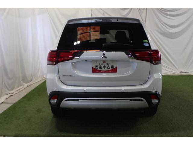 アウトランダー２０Ｇ認定中古車　ＣＶＴ　ナビ　全方位カメラ　ＥＴＣ　キーフリーシステム　ステアリングヒーター　ステアリングスイッチ　ターンシグナル付き電動格納ミラー　ＬＥＤヘッドライト　オートライト　オートエアコン（香川県）の中古車