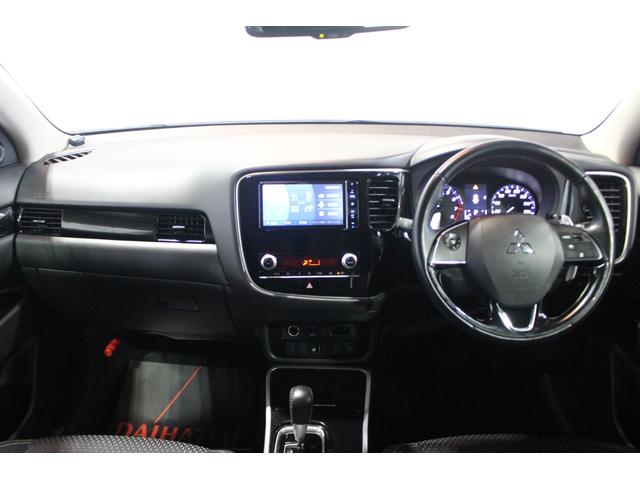 アウトランダー２０Ｇ認定中古車　ＣＶＴ　ナビ　全方位カメラ　ＥＴＣ　キーフリーシステム　ステアリングヒーター　ステアリングスイッチ　ターンシグナル付き電動格納ミラー　ＬＥＤヘッドライト　オートライト　オートエアコン（香川県）の中古車