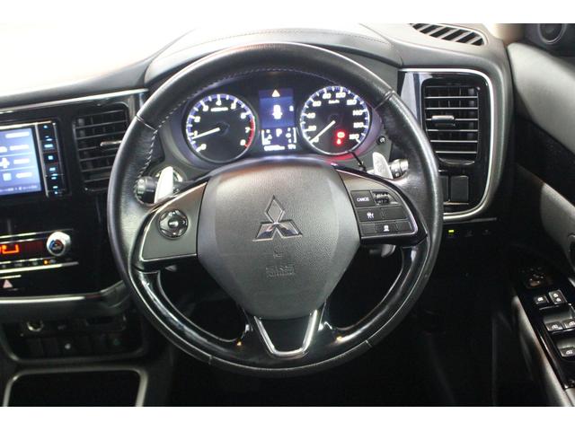 アウトランダー２０Ｇ認定中古車　ＣＶＴ　ナビ　全方位カメラ　ＥＴＣ　キーフリーシステム　ステアリングヒーター　ステアリングスイッチ　ターンシグナル付き電動格納ミラー　ＬＥＤヘッドライト　オートライト　オートエアコン（香川県）の中古車