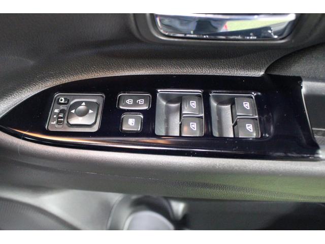 アウトランダー２０Ｇ認定中古車　ＣＶＴ　ナビ　全方位カメラ　ＥＴＣ　キーフリーシステム　ステアリングヒーター　ステアリングスイッチ　ターンシグナル付き電動格納ミラー　ＬＥＤヘッドライト　オートライト　オートエアコン（香川県）の中古車