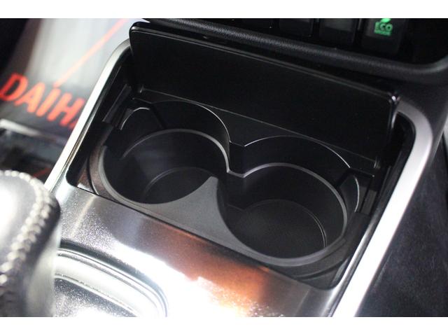 アウトランダー２０Ｇ認定中古車　ＣＶＴ　ナビ　全方位カメラ　ＥＴＣ　キーフリーシステム　ステアリングヒーター　ステアリングスイッチ　ターンシグナル付き電動格納ミラー　ＬＥＤヘッドライト　オートライト　オートエアコン（香川県）の中古車