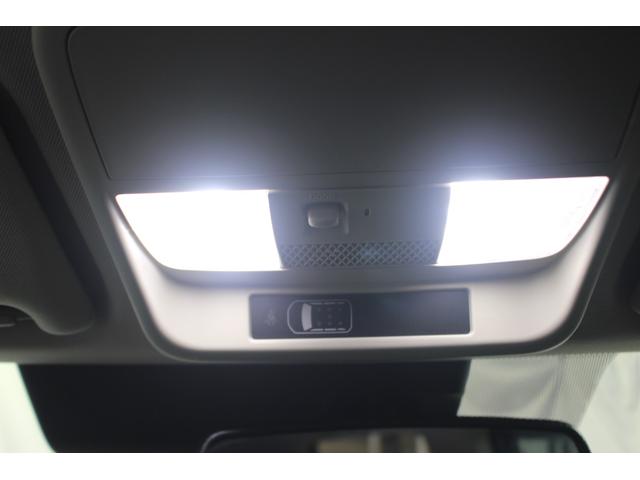 アウトランダー２０Ｇ認定中古車　ＣＶＴ　ナビ　全方位カメラ　ＥＴＣ　キーフリーシステム　ステアリングヒーター　ステアリングスイッチ　ターンシグナル付き電動格納ミラー　ＬＥＤヘッドライト　オートライト　オートエアコン（香川県）の中古車