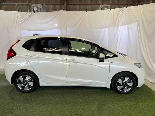 フィットハイブリッドLパッケージナビ ドライブレコーダー ETC バックカメラ キーフリーシステム オートエアコン ステアリングスイッチ(香川県)の中古車