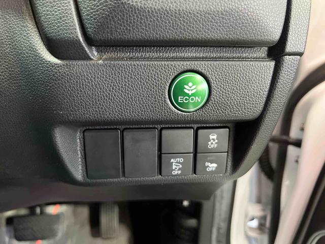 フィットハイブリッドLパッケージナビ ドライブレコーダー ETC バックカメラ キーフリーシステム オートエアコン ステアリングスイッチ(香川県)の中古車