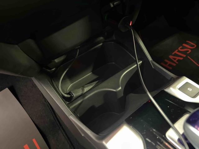 フィットハイブリッドLパッケージナビ ドライブレコーダー ETC バックカメラ キーフリーシステム オートエアコン ステアリングスイッチ(香川県)の中古車