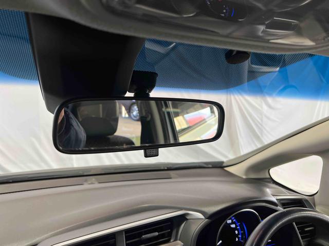 フィットハイブリッドLパッケージナビ ドライブレコーダー ETC バックカメラ キーフリーシステム オートエアコン ステアリングスイッチ(香川県)の中古車