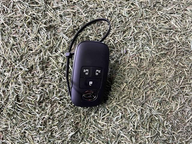 トールカスタムＧナビ　ＴＶ　ドライブレコーダー　バックカメラ　キーフリーシステム　オートエアコン　両側パワースライドドア　電動格納ミラー　認定中古車　ＣＶＴ　１０００ｃｃ（香川県）の中古車