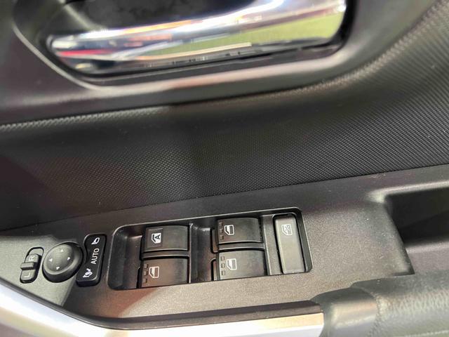 ロッキープレミアムナビ　バックカメラ　ドライブレコーダー　ＥＴＣ　ステアリングスイッチ　キーフリーシステム　オートエアコン　シートヒーター　認定中古車　ＣＶＴ　６６０（香川県）の中古車