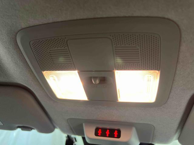 ロッキープレミアムナビ　バックカメラ　ドライブレコーダー　ＥＴＣ　ステアリングスイッチ　キーフリーシステム　オートエアコン　シートヒーター　認定中古車　ＣＶＴ　６６０（香川県）の中古車