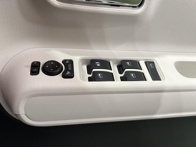 ムーヴキャンバスストライプスＧ純正ナビ　バックカメラ　シートヒーター　ステアリングスイッチ　ホッとカップホルダー　キーフリーシステム　両側パワースライドドア　認定中古車　ＣＶＴ　６６０（香川県）の中古車